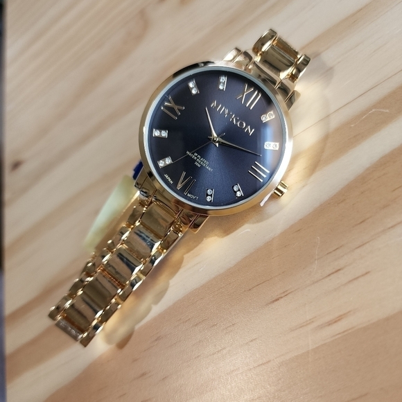 Accessories - 𝅺ladies Timepiece